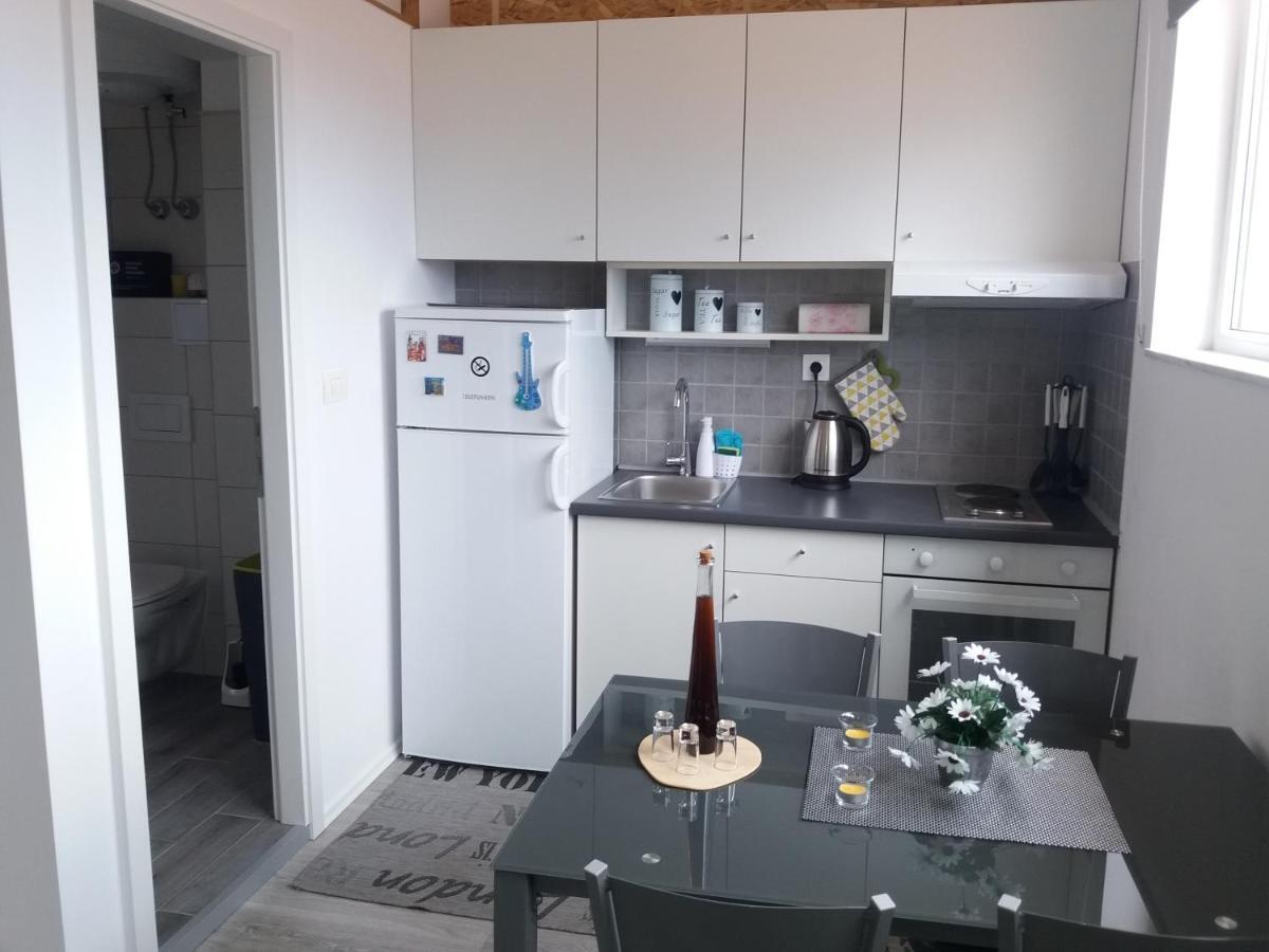 Apartman Luka Kaštela Exterior foto